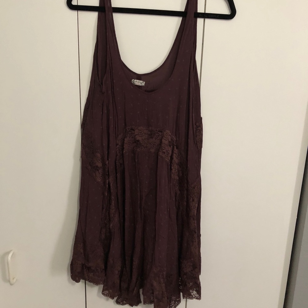 L Free People Maroon Flowy Tunic with lace inset